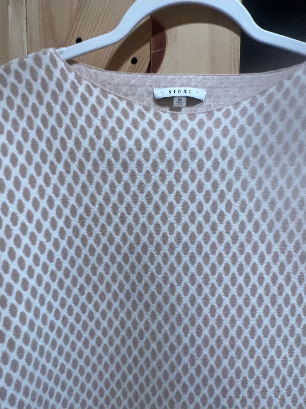 Sioni Cream and White Textured Crewneck Sweater size medium